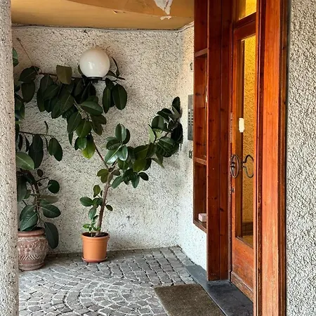 Casa Dei Lauri *